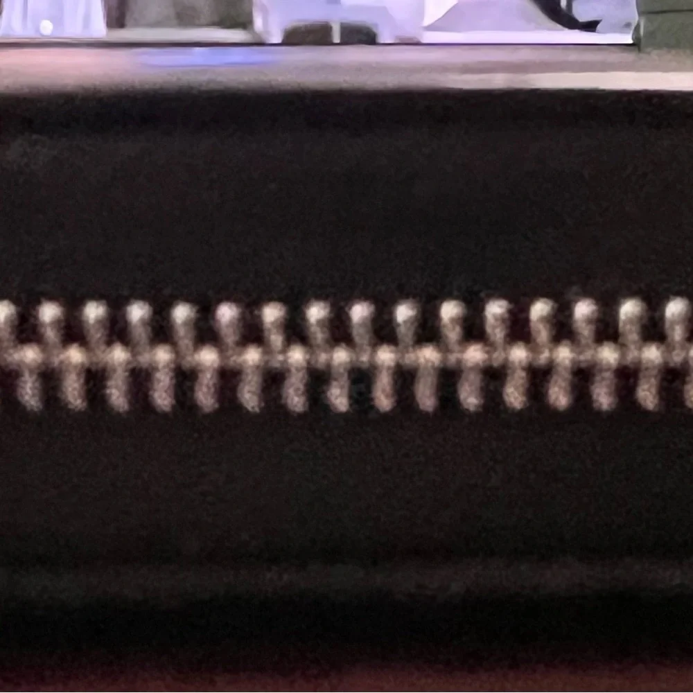 Coach Essential Slim Accordion Zip Wallet in black/silver - Picture 6 of 11